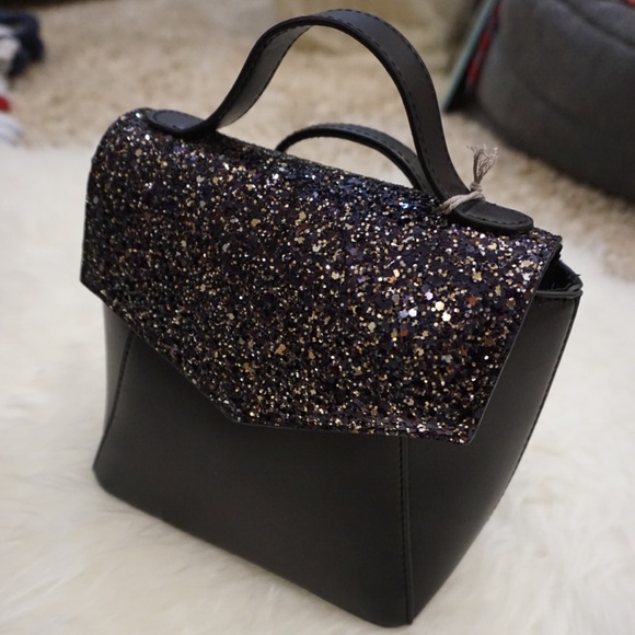 a new day Handbags - NWT A NEW DAY Glitter Backpack/Crossbody🌟